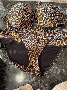 RARE Victoria Secret bikini bombshells 36C/M set